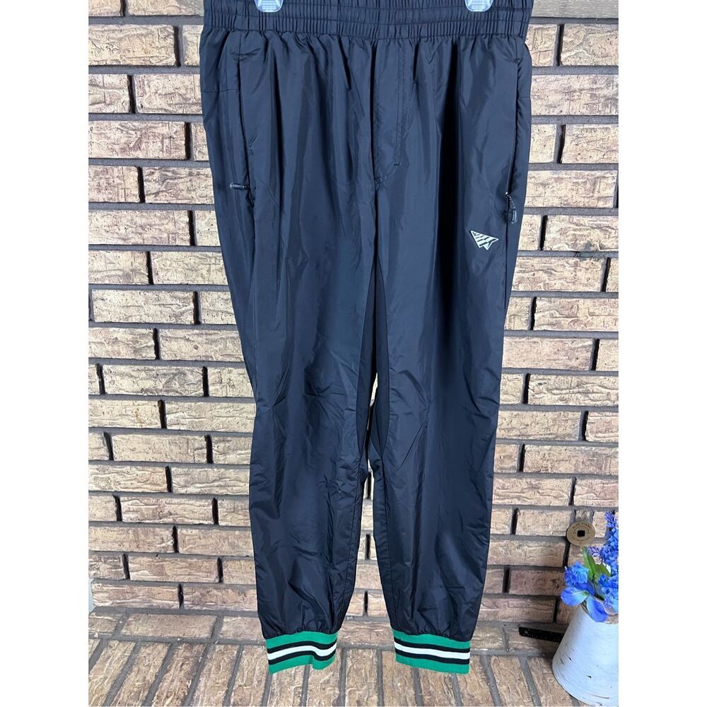 Paper plane,‎ joggers, size large